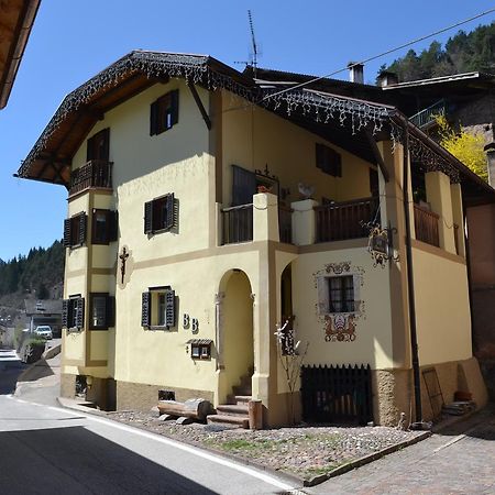 B&B La Tana Dell'Orso - Die Baerenhoehle 카스텔로디피엠므 외부 사진